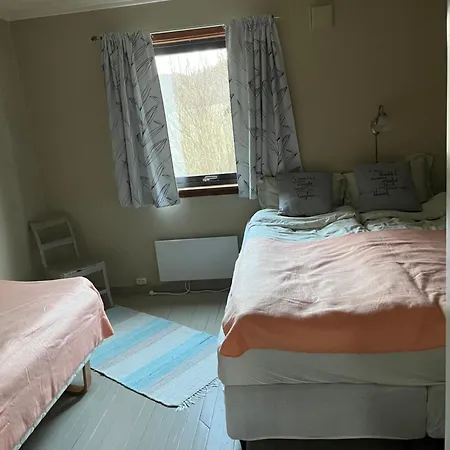 Midt Mellom Tromso Og Senja *