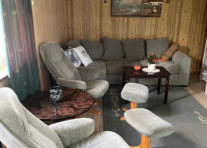 Tatil Evi Midt Mellom Tromso Og Senja *